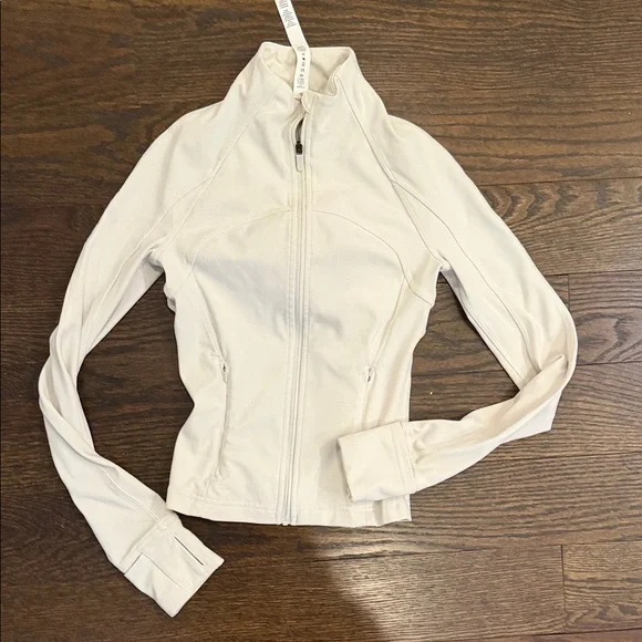 lululemon athletica White Cropped Jacket - Picture 4 of 5